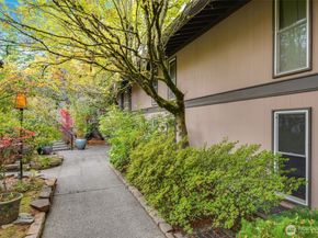 1425 S Puget Drive B3, Renton WA 98055