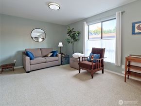 5845 NE Park Point Drive G203, Seattle WA 98115