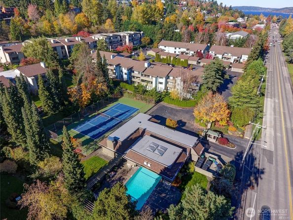 5845 NE Park Point Drive G203, Seattle WA 98115