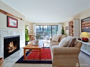 5845 NE Park Point Drive G203, Seattle WA 98115