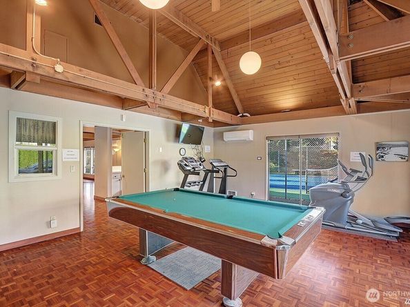 5845 NE Park Point Drive G203, Seattle WA 98115