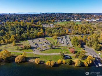 5845 NE Park Point Drive