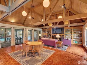 5845 NE Park Point Drive G203, Seattle WA 98115