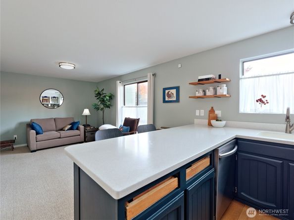 5845 NE Park Point Drive G203, Seattle WA 98115