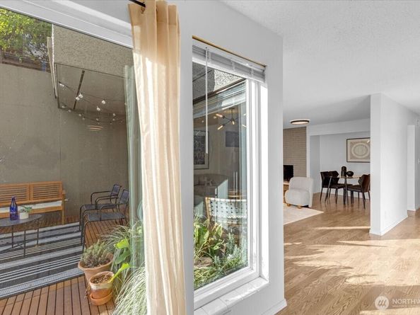 654 W Olympic Place 101, Seattle WA 98119