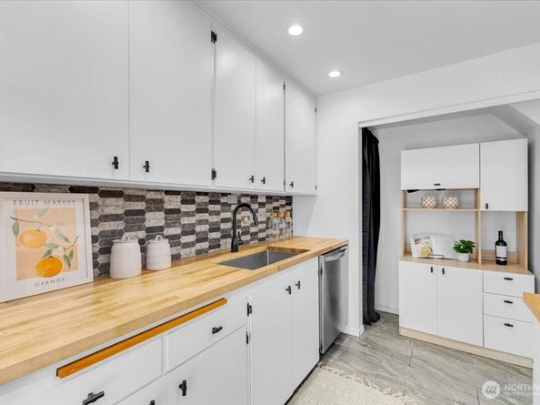 654 W Olympic Place 101, Seattle WA 98119