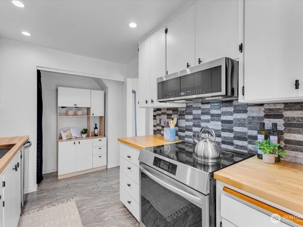 654 W Olympic Place 101, Seattle WA 98119