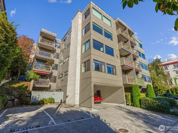 654 W Olympic Place 101, Seattle WA 98119