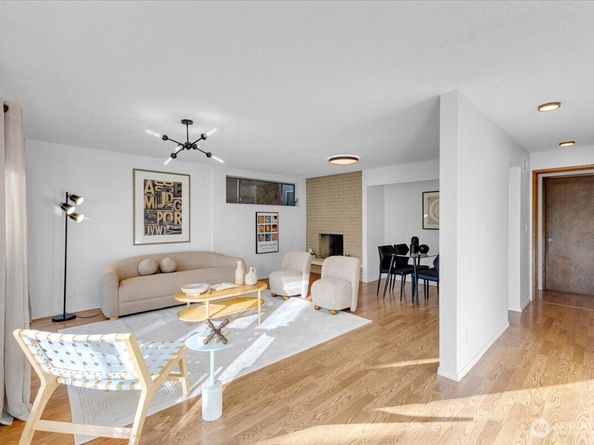 654 W Olympic Place 101, Seattle WA 98119