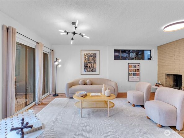 654 W Olympic Place 101, Seattle WA 98119