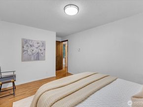 654 W Olympic Place 101, Seattle WA 98119