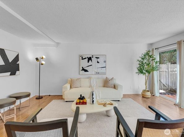 654 W Olympic Place 101, Seattle WA 98119