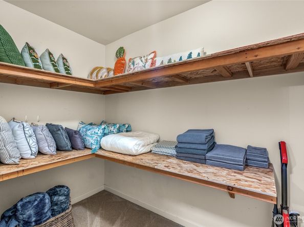 16239 2nd Place S, Seattle WA 98148