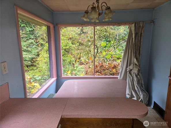 10415 Slater Avenue NE, Kirkland WA 98033