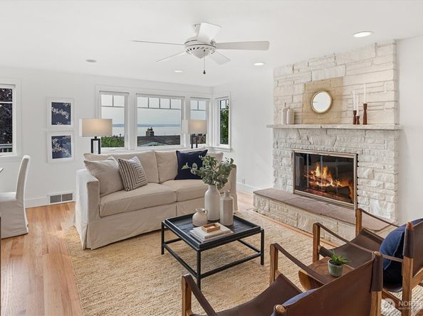 6703 36th Avenue NW, Seattle WA 98117