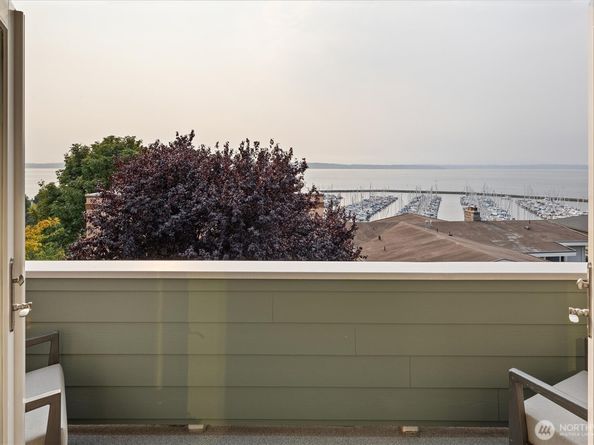 6703 36th Avenue NW, Seattle WA 98117