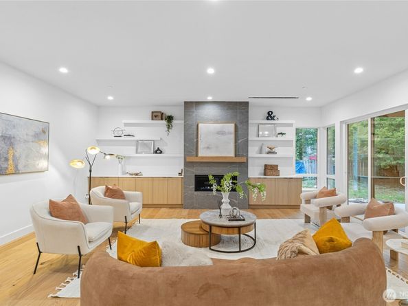 218 163rd Place SE, Bellevue WA 98008