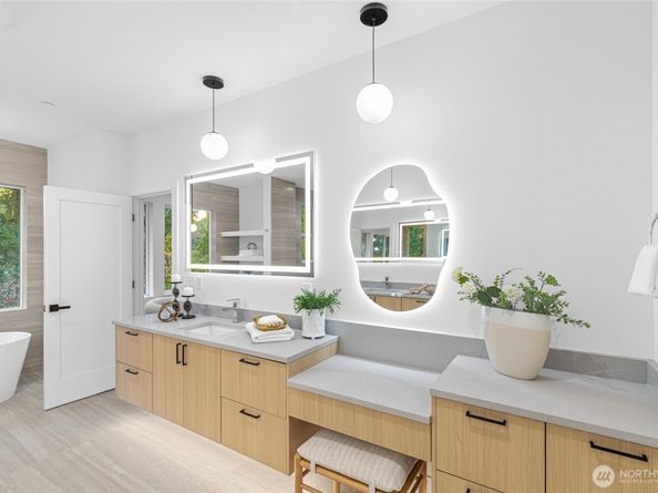 218 163rd Place SE, Bellevue WA 98008