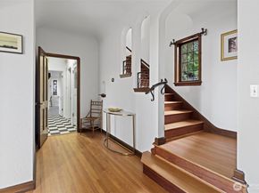 16349 Maplewild Avenue SW, Burien WA 98166