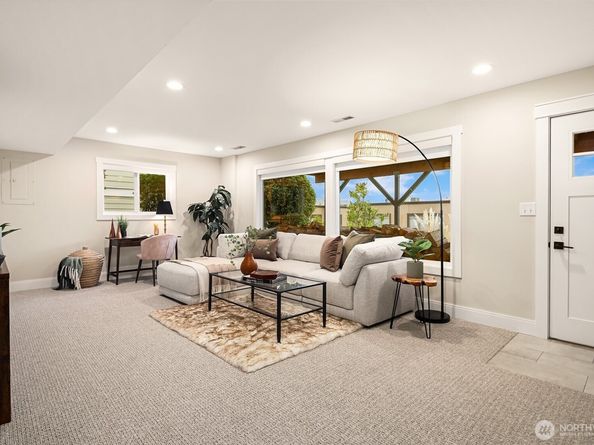 1015 1st Street, Kirkland WA 98033