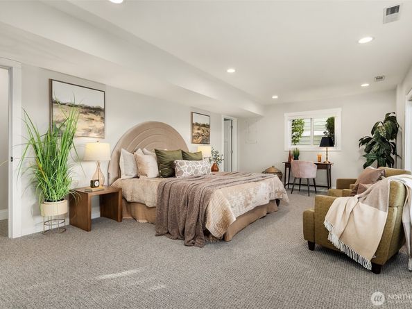 1015 1st Street, Kirkland WA 98033