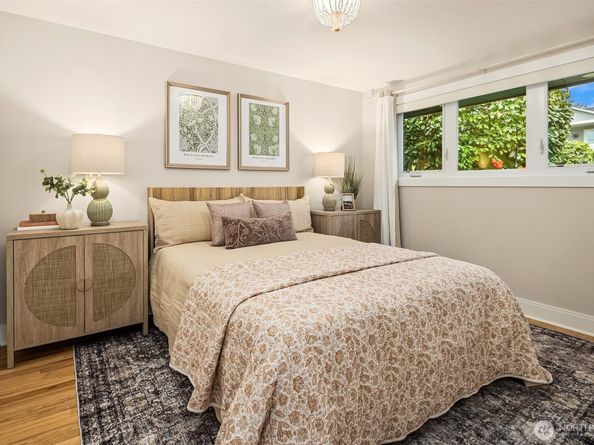 1015 1st Street, Kirkland WA 98033