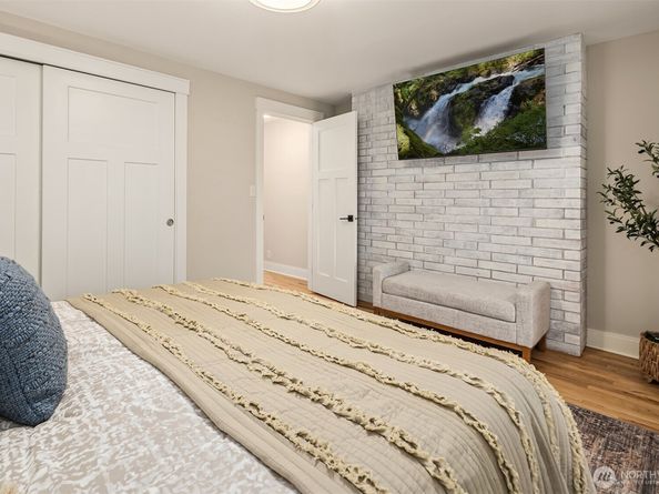 1015 1st Street, Kirkland WA 98033