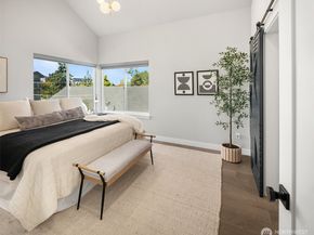 8326 14th Avenue NW, Seattle WA 98117