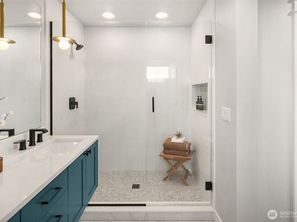 8326 14th Avenue NW, Seattle WA 98117