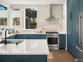 8326 14th Avenue NW, Seattle WA 98117