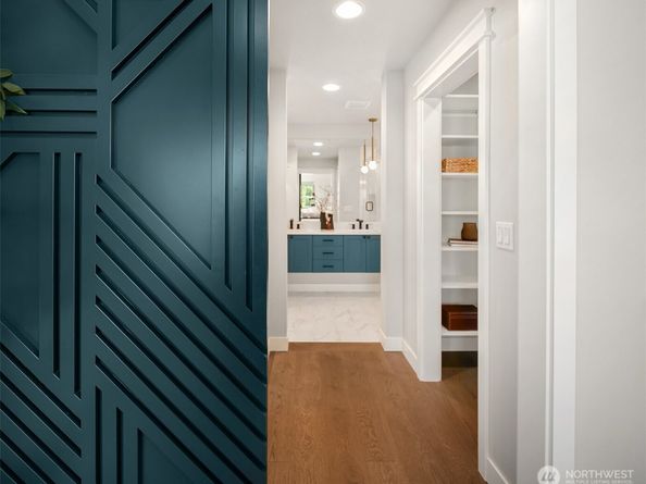 8326 14th Avenue NW, Seattle WA 98117