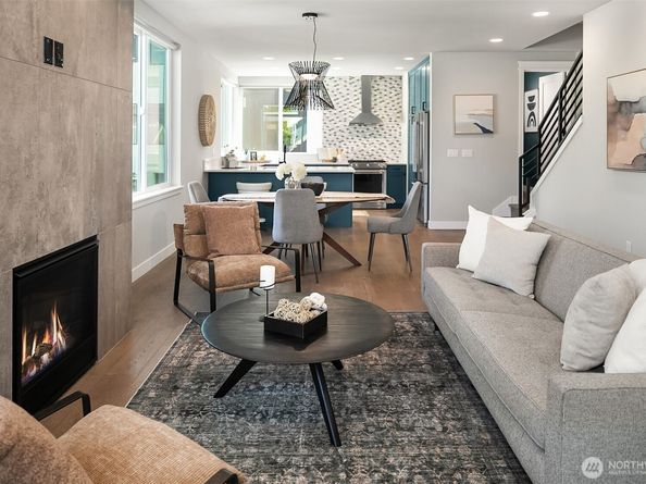 8326 14th Avenue NW, Seattle WA 98117