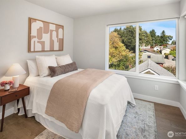 8326 14th Avenue NW, Seattle WA 98117