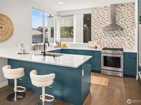 8326 14th Avenue NW, Seattle WA 98117