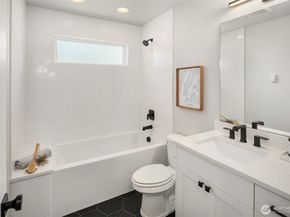 8326 14th Avenue NW, Seattle WA 98117