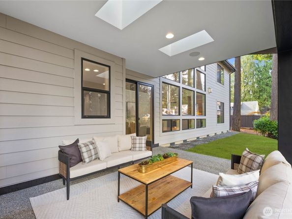 12206 NE 61st Street, Kirkland WA 98033