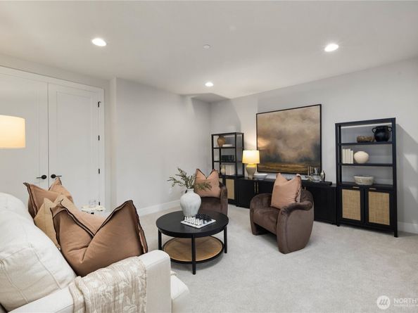 12206 NE 61st Street, Kirkland WA 98033