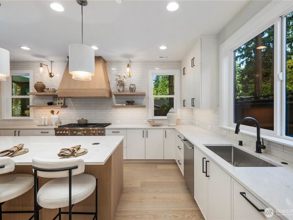 12206 NE 61st Street, Kirkland WA 98033