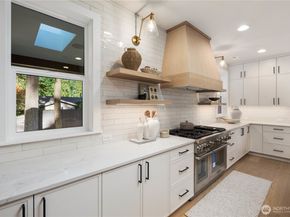 12206 NE 61st Street, Kirkland WA 98033