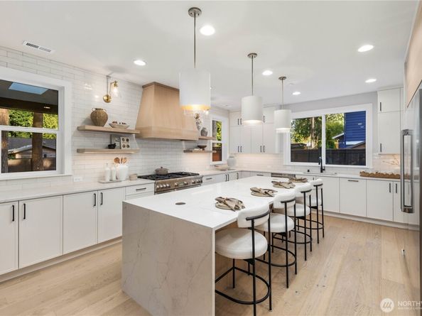 12206 NE 61st Street, Kirkland WA 98033