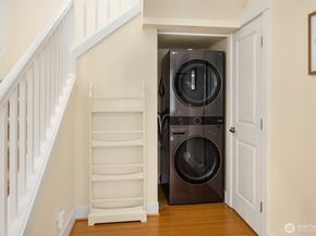 1748 25th Walk NE, Issaquah WA 98029