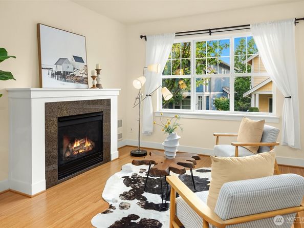 1748 25th Walk NE, Issaquah WA 98029