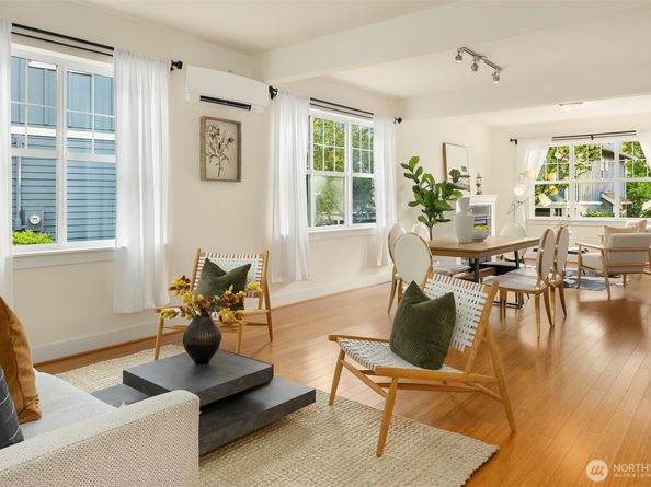 1748 25th Walk NE, Issaquah WA 98029