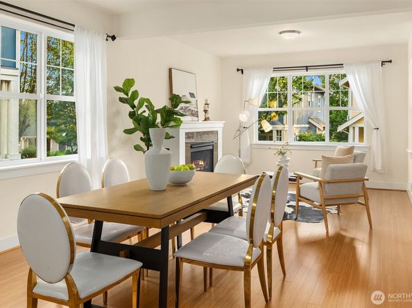 1748 25th Walk NE, Issaquah WA 98029