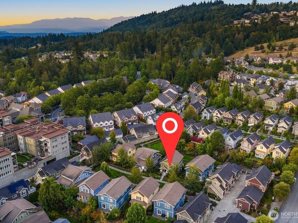 1748 25th Walk NE, Issaquah WA 98029