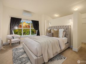 1748 25th Walk NE, Issaquah WA 98029