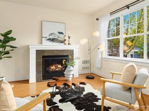 1748 25th Walk NE, Issaquah WA 98029