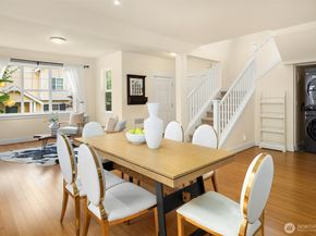 1748 25th Walk NE, Issaquah WA 98029