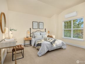 1748 25th Walk NE, Issaquah WA 98029