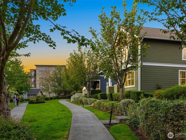 1748 25th Walk NE, Issaquah WA 98029